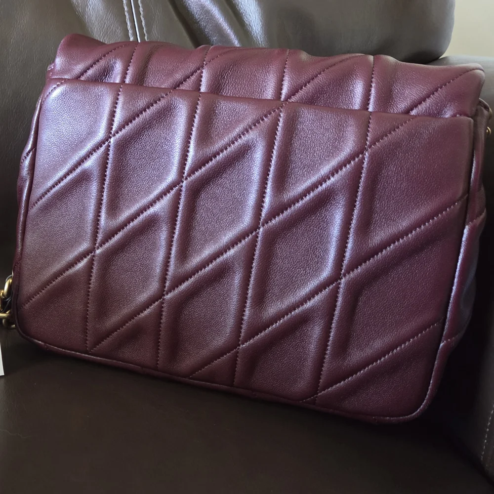 Coach Time Square Tabby 20 - Picture 2 of 9